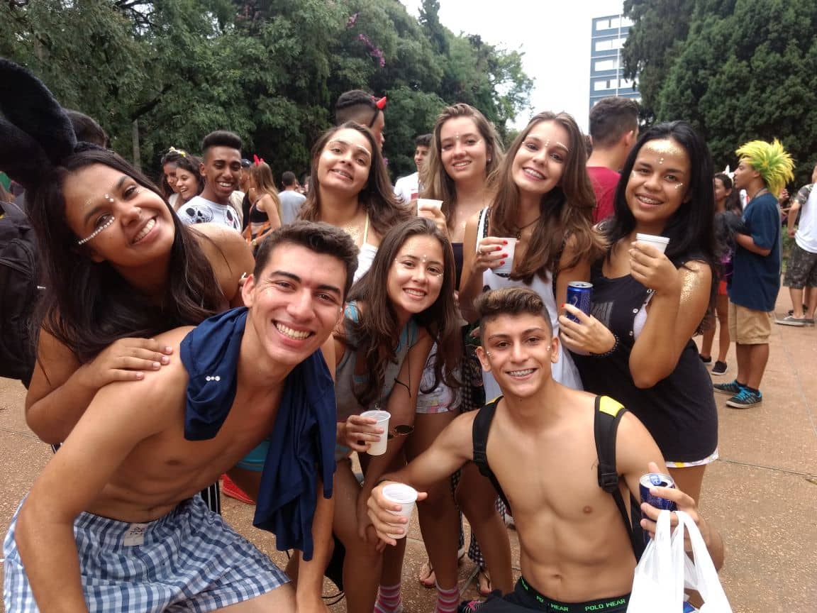 Amigos MG Minas Gerais BH Belo Horizonte amizade namoro homens mulheres solteiros